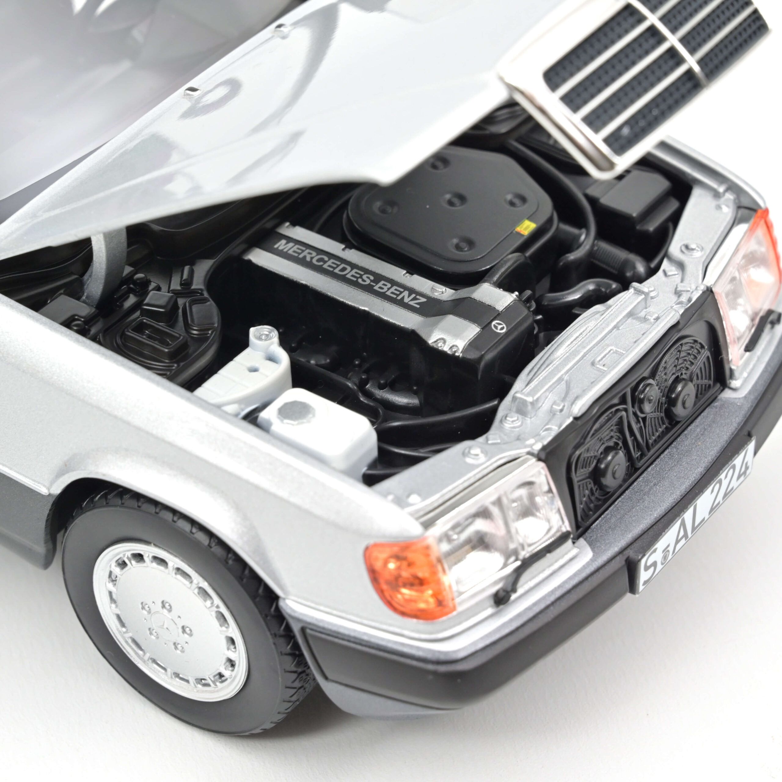Mercedes-Benz 300 CE-24 Coupé 1990 - Silver - immagine 2