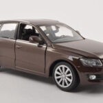 Audi Q5, metallic-brown