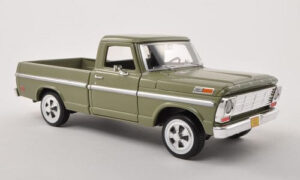 Ford F-100 Pick Up, metallic-green without showcase
