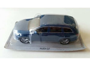 Audi q7, blue