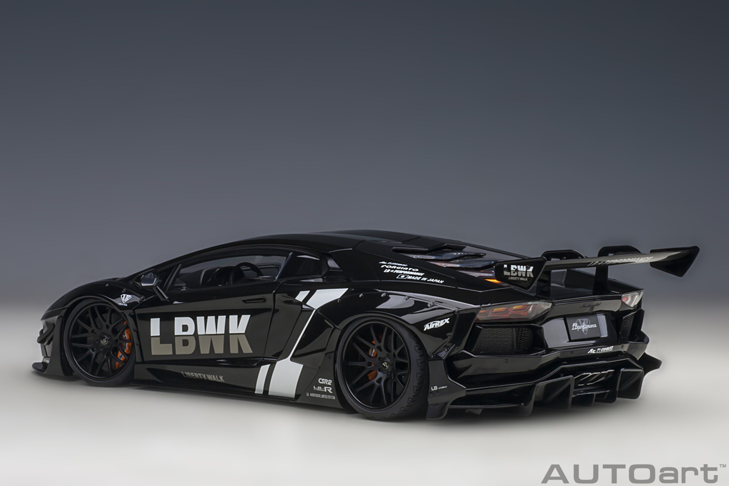 Liberty Walk LB-Works Lamborghini Aventador Limited Edition (LBWK Livery) - immagine 3