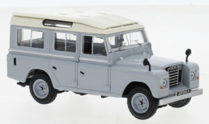 Land Rover series II 109 Station Wagon, grey/light beige