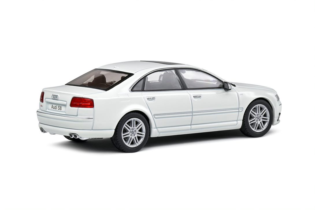 AUDI S8 (D3) WHITE – Bild 7