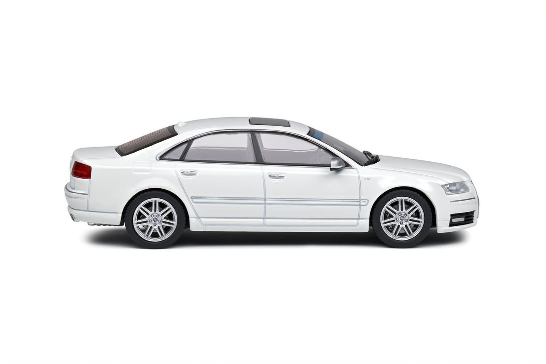 AUDI S8 (D3) WHITE – Bild 9