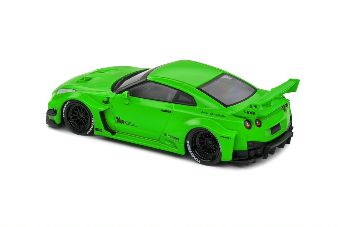 NISSAN GT-R (R35) LB WORK SILHOUETTE GREEN – Bild 4