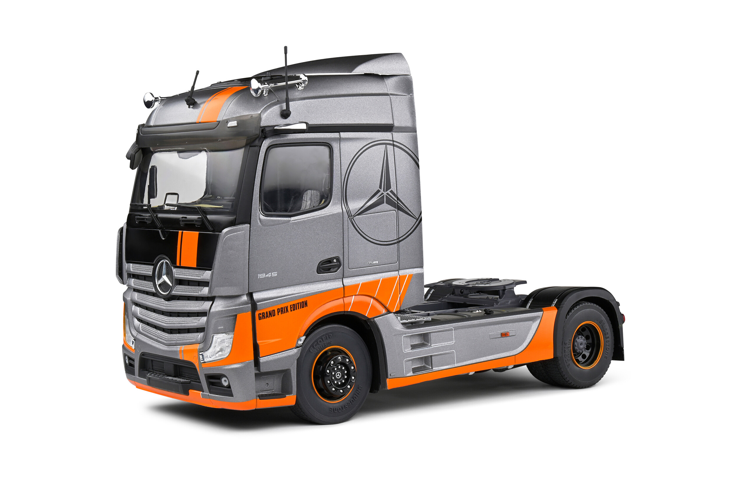 MERCEDES-BENZ ACTROS L GRAND PRIX EDITION SILVER 2019 – Bild 2