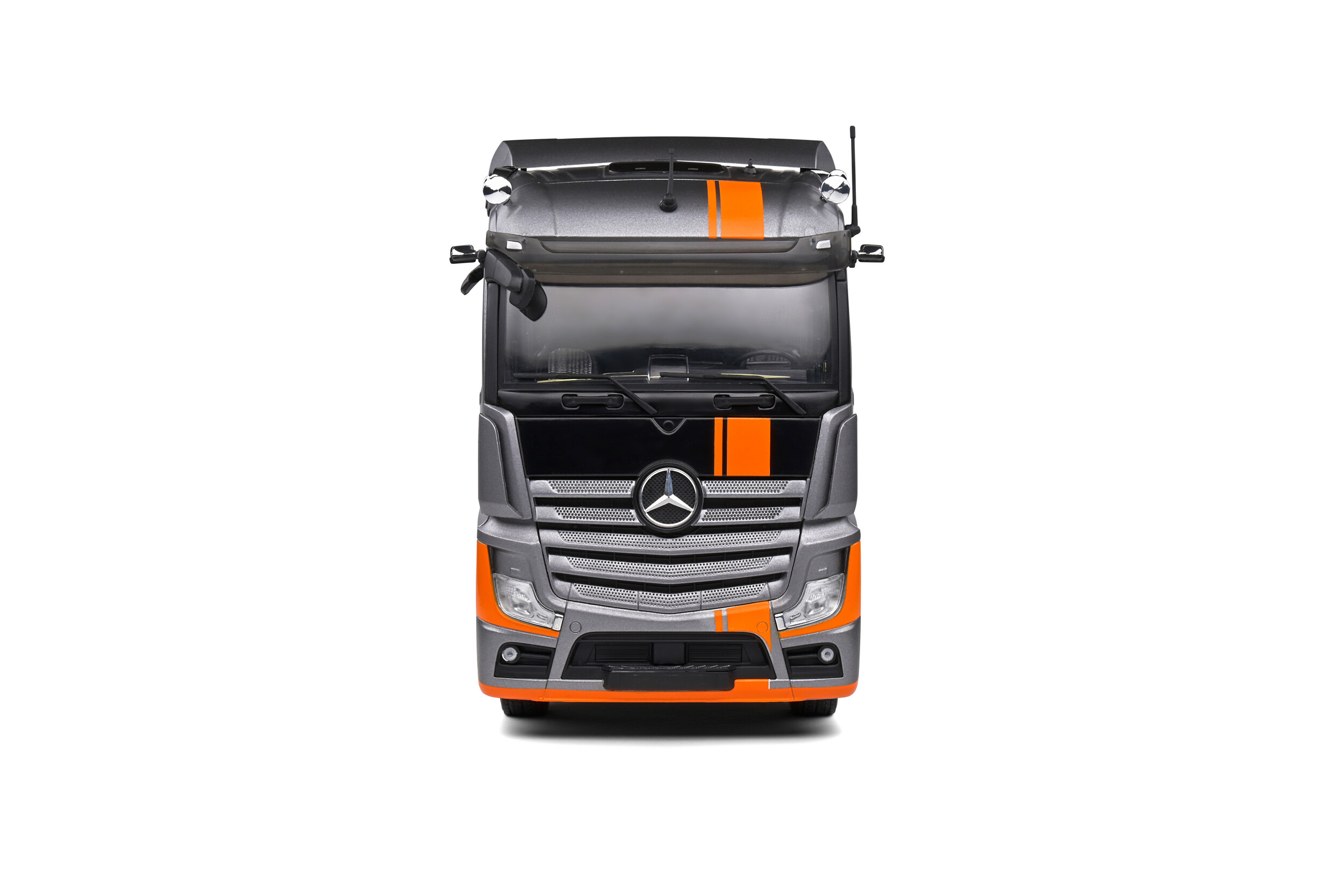 MERCEDES-BENZ ACTROS L GRAND PRIX EDITION SILVER 2019 – Bild 7