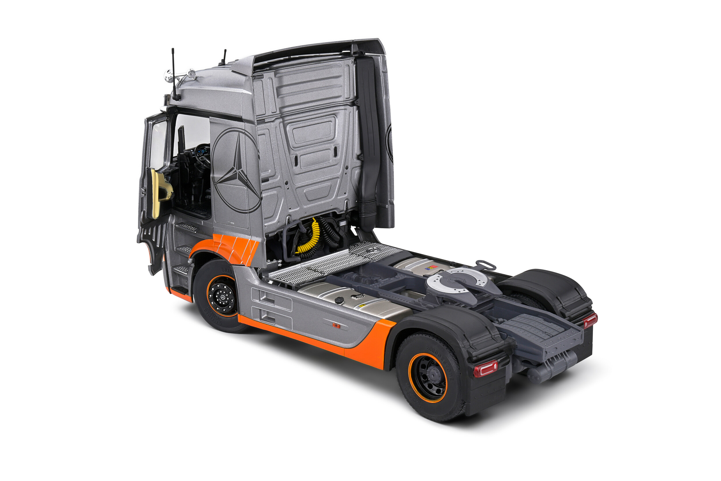 MERCEDES-BENZ ACTROS L GRAND PRIX EDITION SILVER 2019 – Bild 8