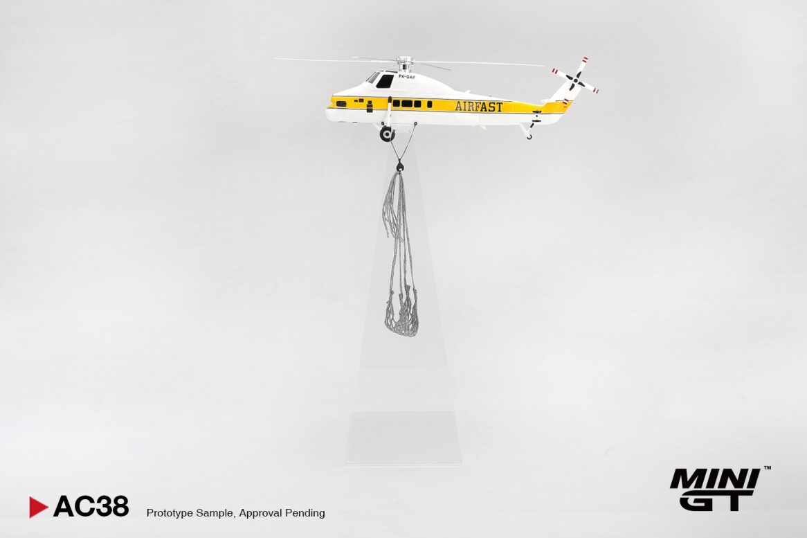 SIKORSKY S58T HELICOPTER CAMEL TROPHY 1985 - Image 3