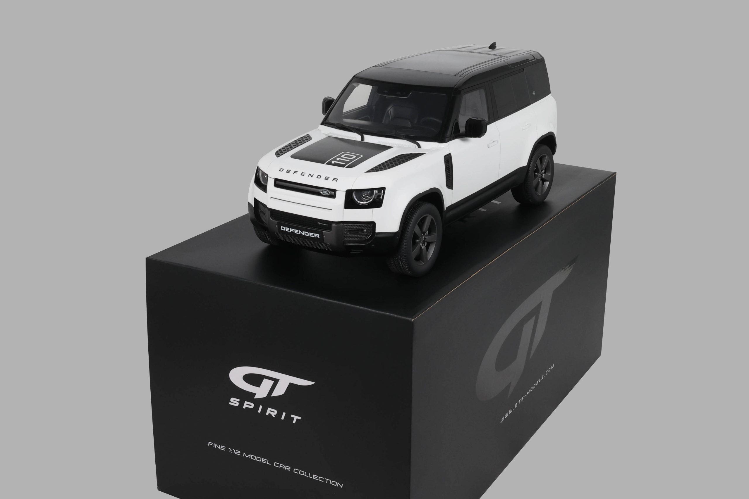 LAND ROVER DEFENDER 110 P400X FUJI WHITE 2021 - immagine 2