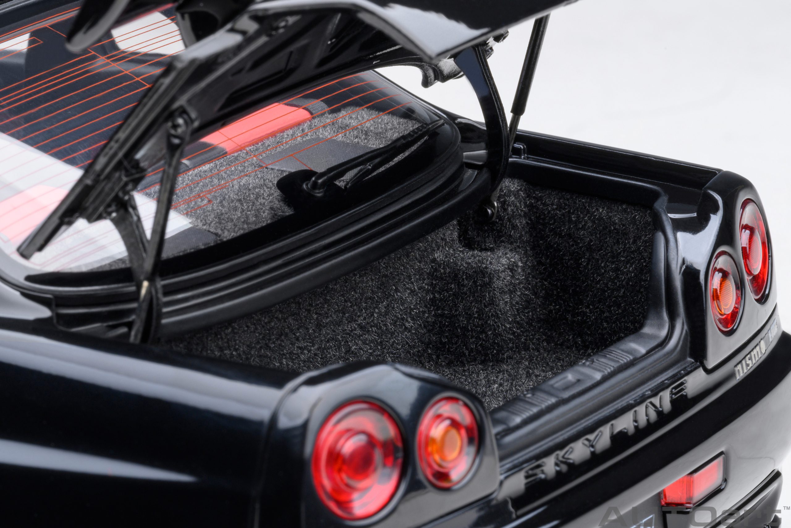 Nissan Skyline GT-R (R34) Z-tune (Black Pearl) - Image 7